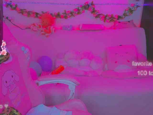 LoliSuccub webcam