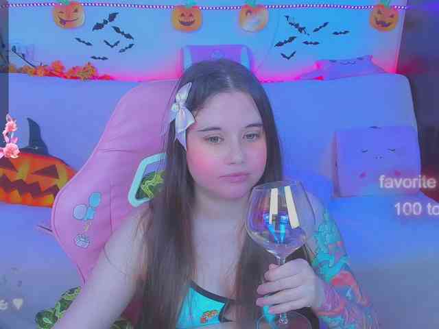 LoliSuccub webcam