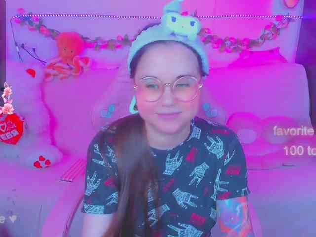 LoliSuccub webcam