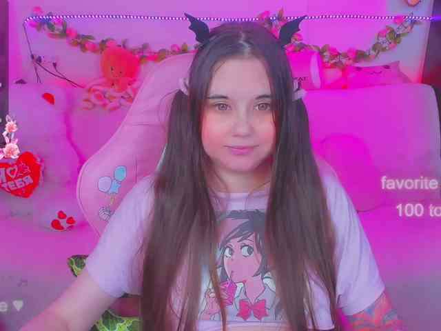 LoliSuccub webcam