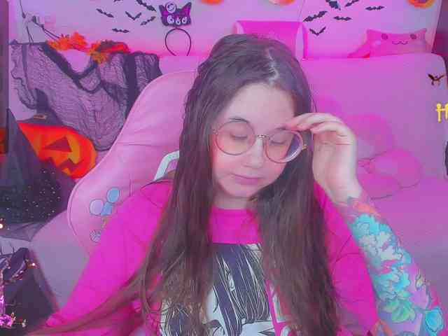 LoliSuccub webcam