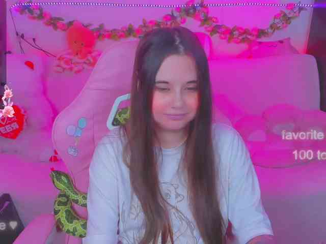 LoliSuccub webcam