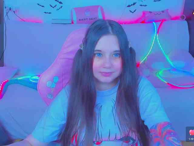 LoliSuccub webcam