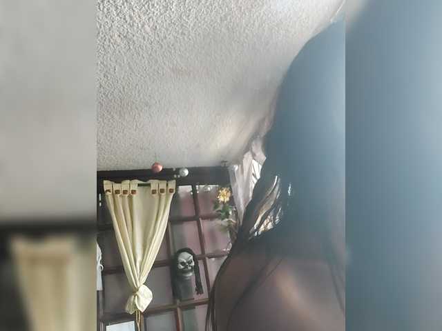 karolfox's BongaCams show and profile