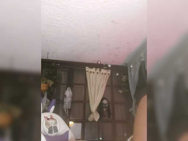 karolfox's BongaCams show and profile