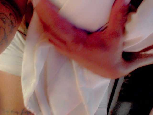 karolfox's BongaCams show and profile