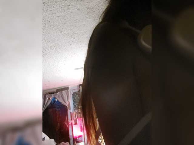 karolfox's BongaCams show and profile