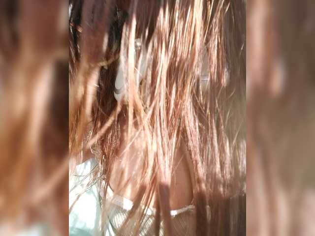 karolfox's BongaCams show and profile