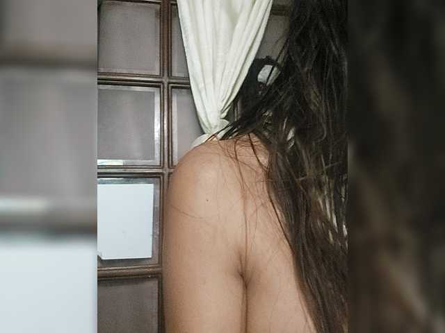 karolfox's BongaCams show and profile