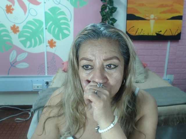 valeria-sexy webcam bongacams model stream image