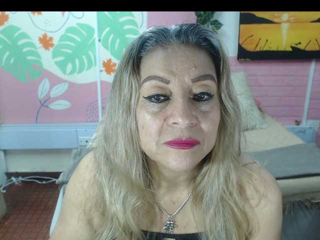 valeria-sexy