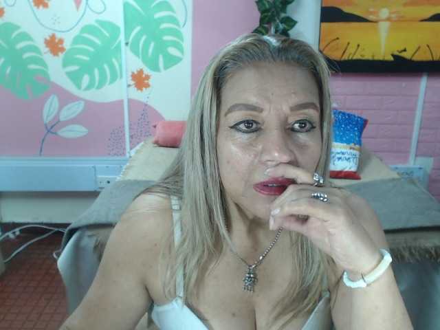 valeria-sexy webcam bongacams model stream image