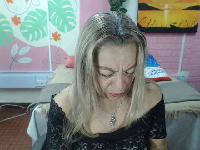 valeria-sexy valeria-sexy