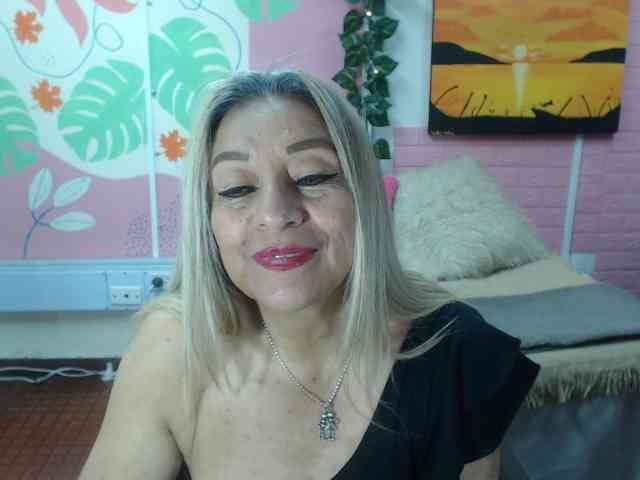 valeria-sexy