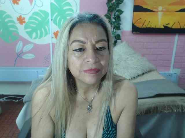 valeria-sexy