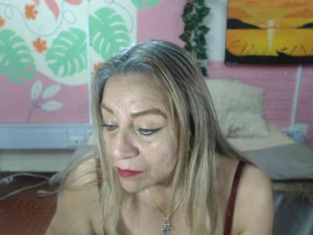 valeria-sexy valeria-sexy