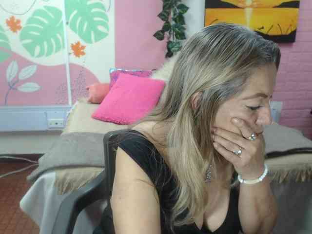 valeria-sexy webcam