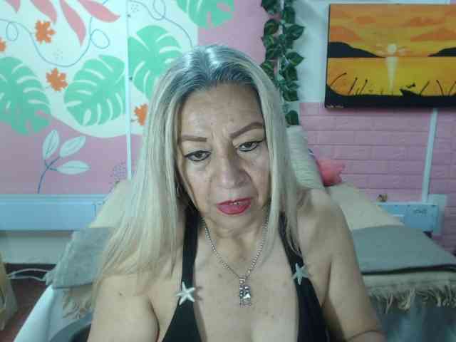 valeria-sexy valeria-sexy