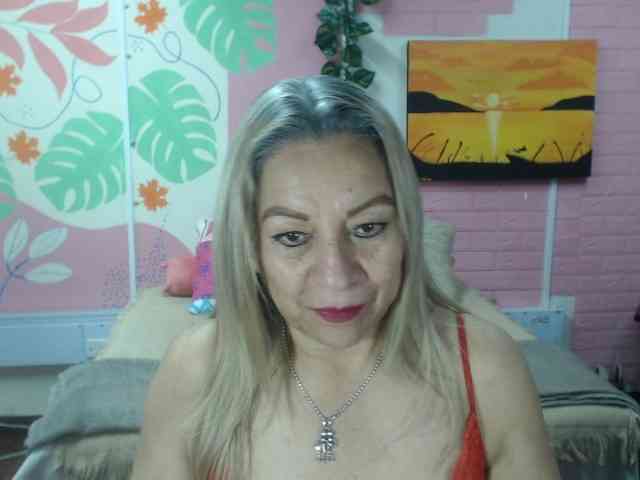 valeria-sexy valeria-sexy