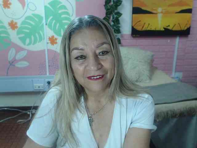 valeria-sexy valeria-sexy