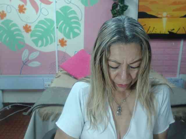 valeria-sexy webcam
