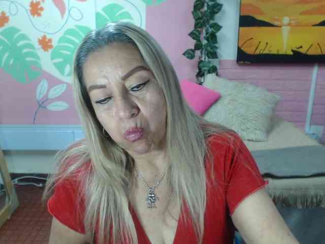 valeria-sexy valeria-sexy