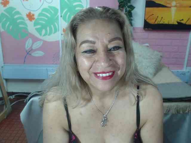 valeria-sexy valeria-sexy