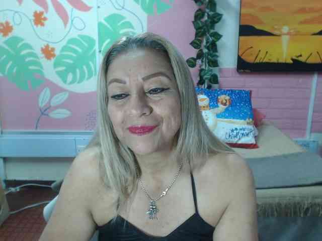 valeria-sexy valeria-sexy