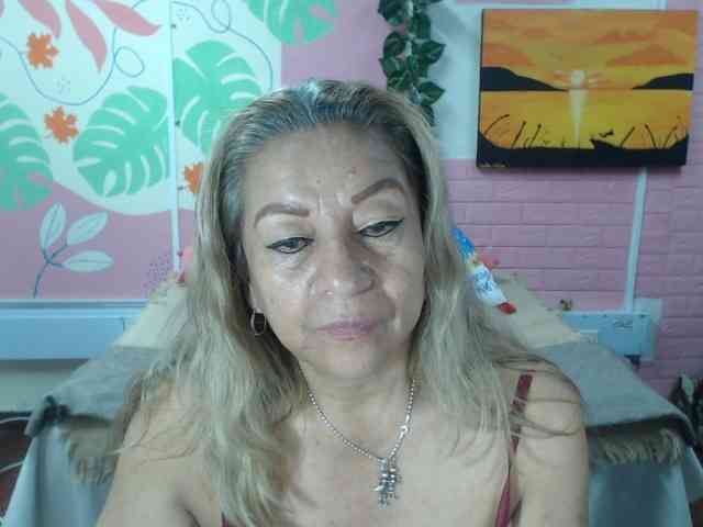 valeria-sexy valeria-sexy