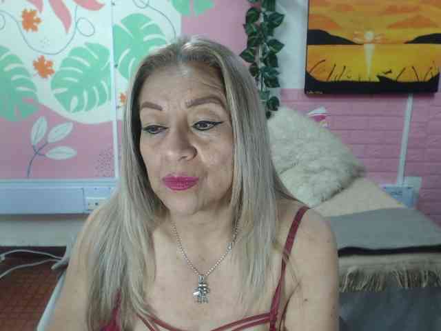 valeria-sexy valeria-sexy