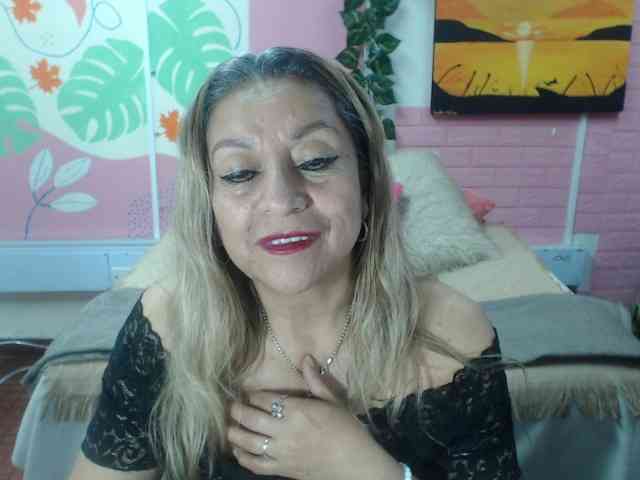 valeria-sexy valeria-sexy