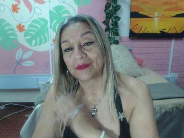 valeria-sexy valeria-sexy