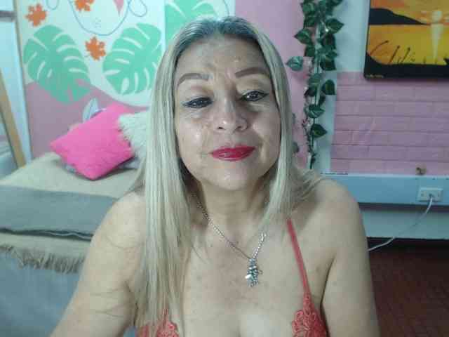 valeria-sexy