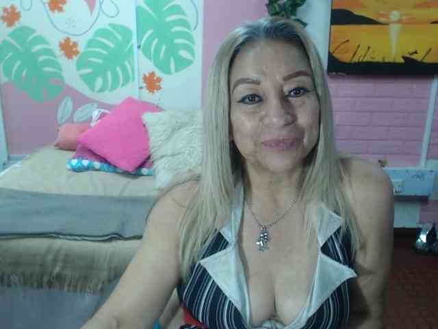 valeria-sexy valeria-sexy