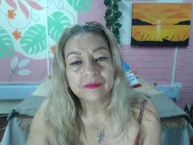 valeria-sexy valeria-sexy