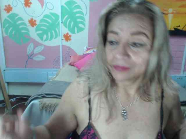 valeria-sexy valeria-sexy