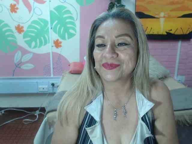 valeria-sexy valeria-sexy