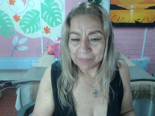 valeria-sexy valeria-sexy