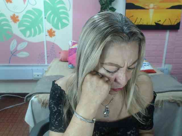 valeria-sexy valeria-sexy