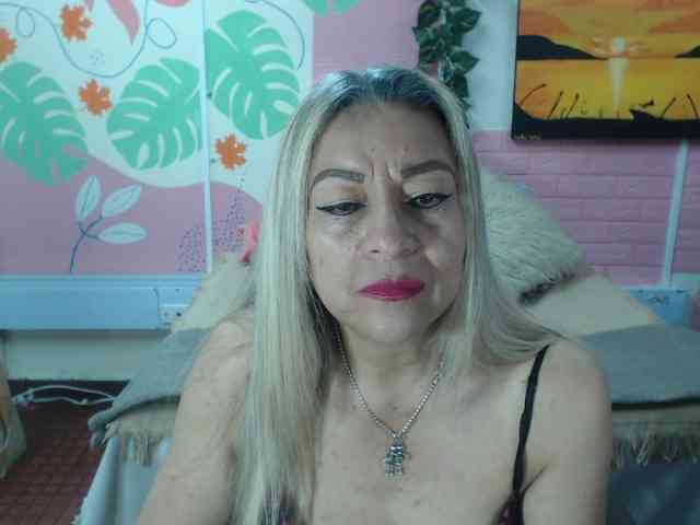 valeria-sexy