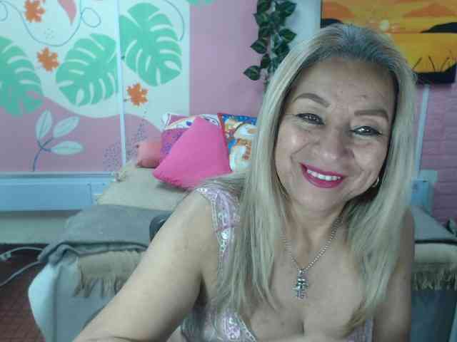 valeria-sexy valeria-sexy