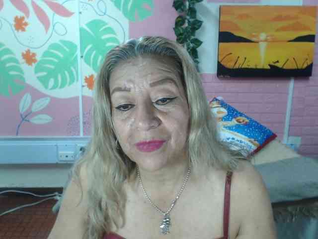 valeria-sexy valeria-sexy