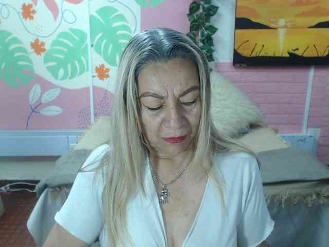 valeria-sexy webcam