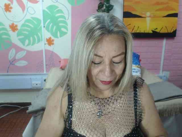 valeria-sexy valeria-sexy