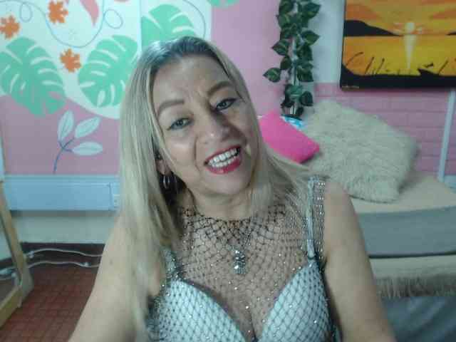 valeria-sexy valeria-sexy