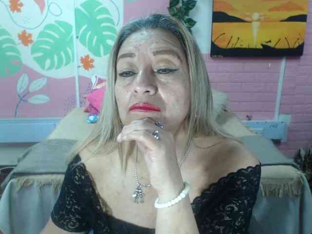 valeria-sexy valeria-sexy