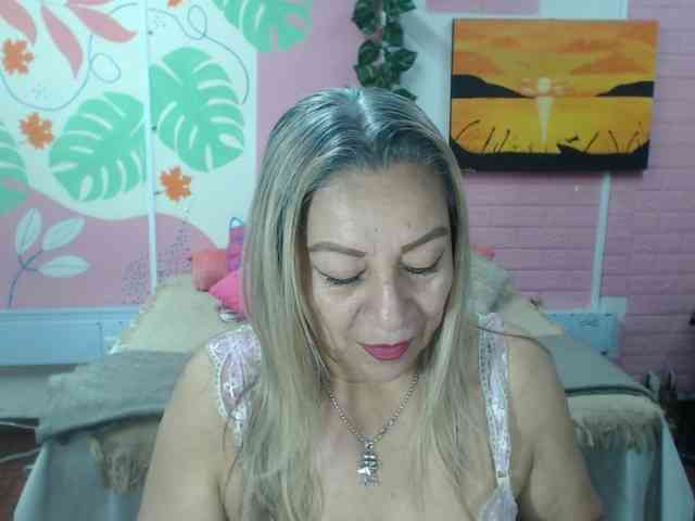 valeria-sexy valeria-sexy