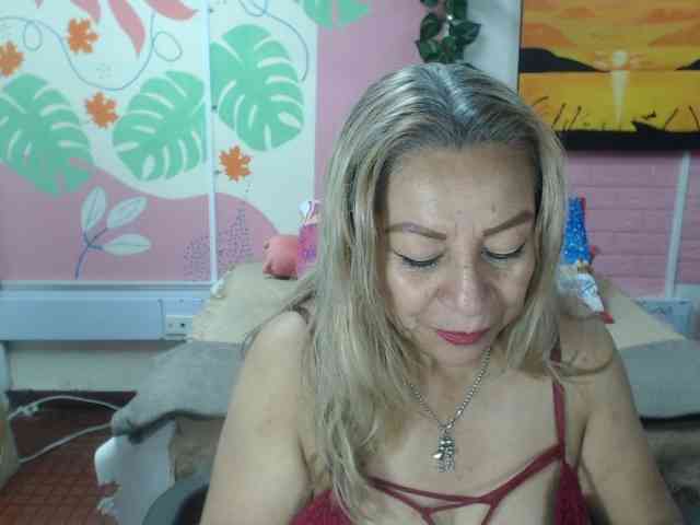 valeria-sexy valeria-sexy