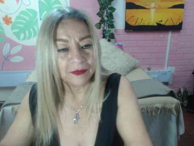 valeria-sexy valeria-sexy