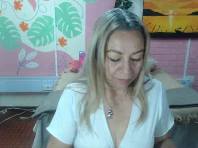 valeria-sexy webcam